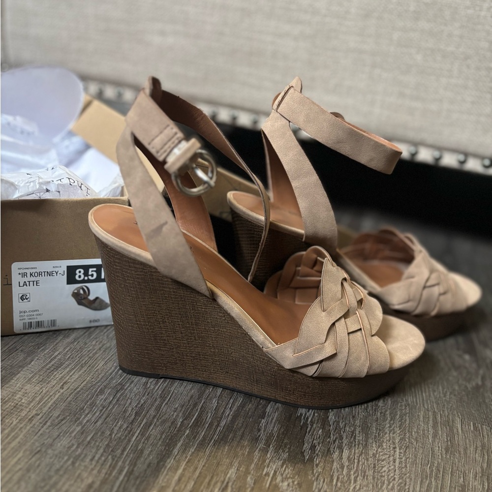 Espadrille Wedge Sandals in Tan